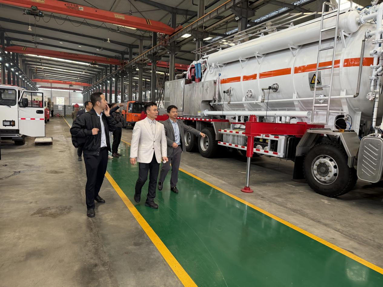 廣東宏大控股集團梁發(fā)總經(jīng)理一行考察湖南金石智造全靜態(tài)乳化技術(shù)